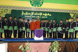 wisudawan putera